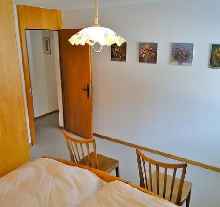 Apartment Averts 17